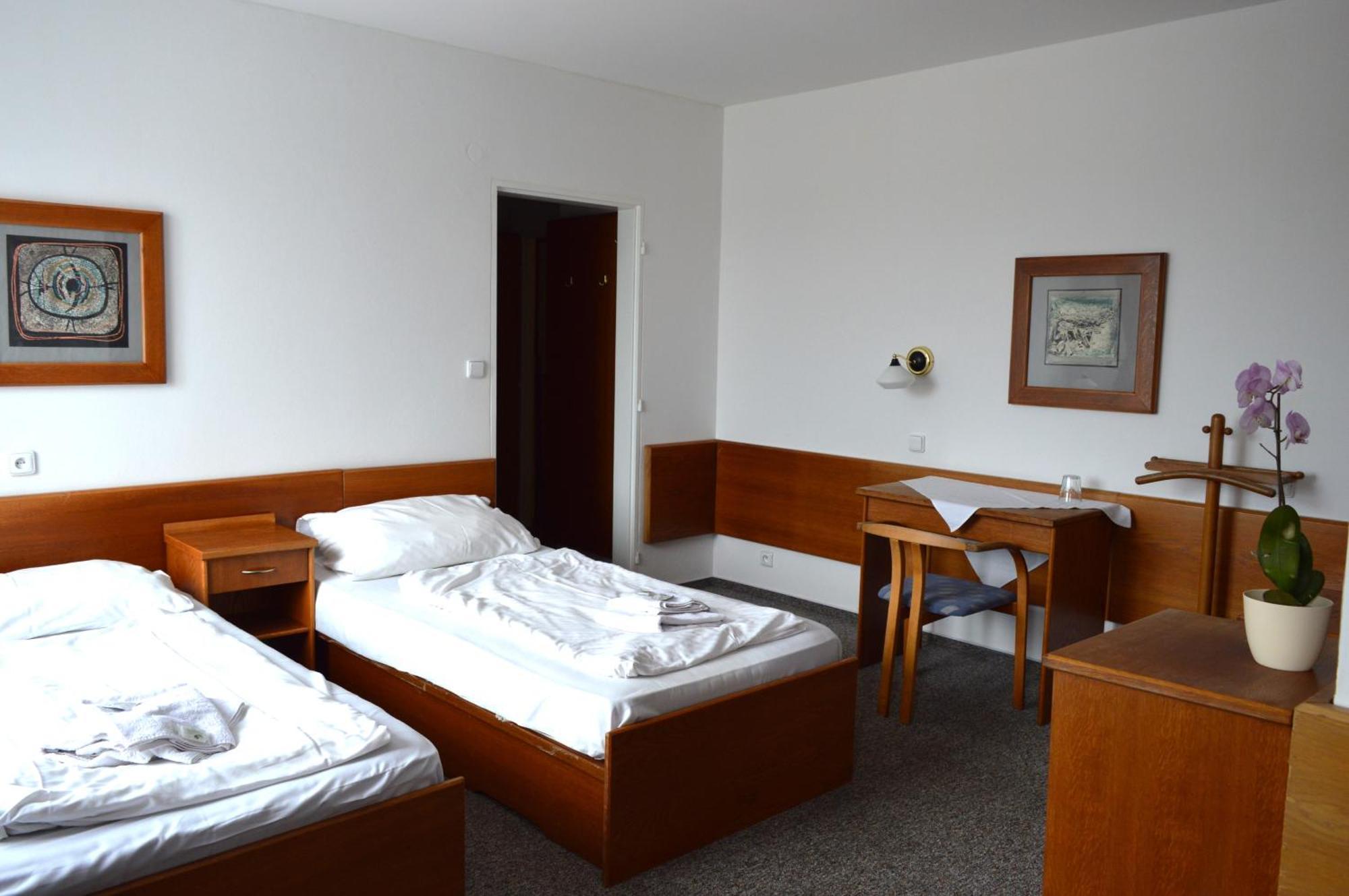 Hotel Peliny Chocen Εξωτερικό φωτογραφία